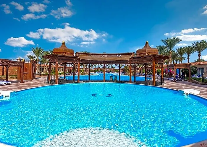 Hawaii Riviera Aqua Park - Families And Couples Only הורגהדה