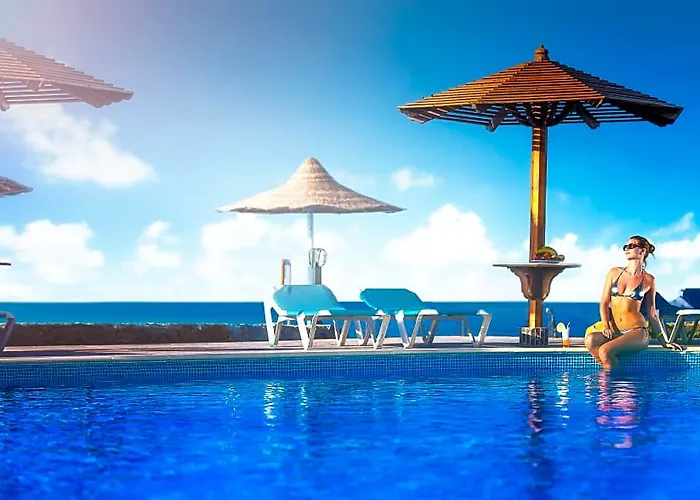 Hawaii Riviera Aqua Park - Families And Couples Only 3* הורגהדה