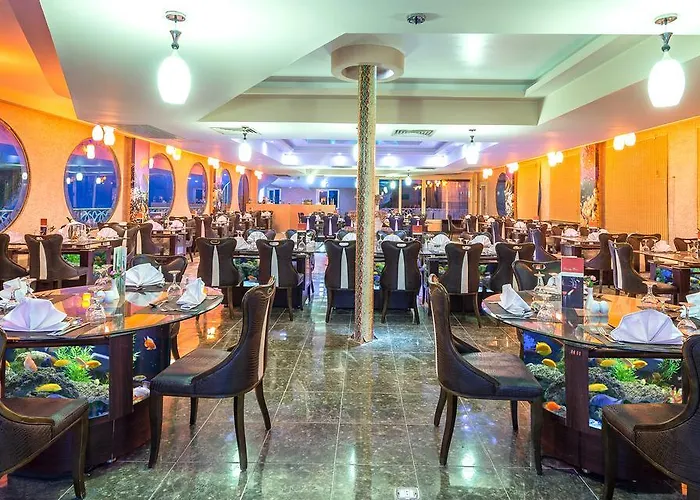 Hawaii Riviera Aqua Park - Families And Couples Only 3* הורגהדה