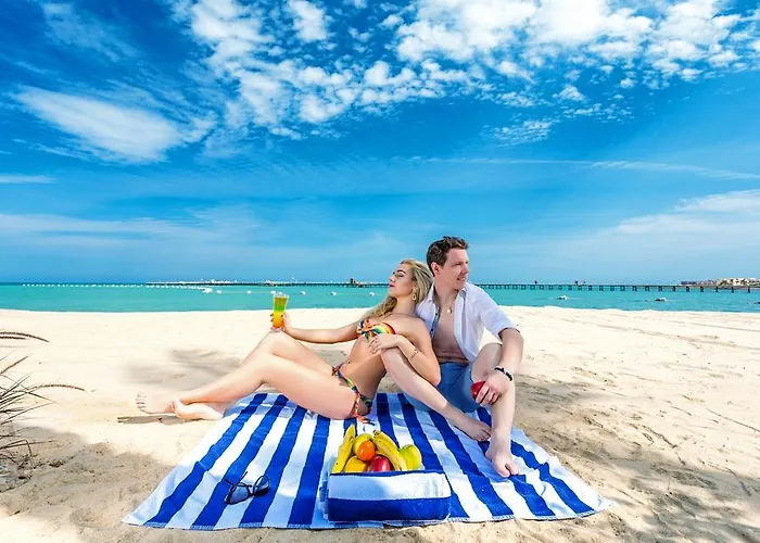 אתר נופש Hawaii Riviera Aqua Park - Families And Couples Only הורגהדה
