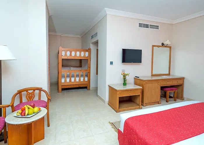 אתר נופש Hawaii Riviera Aqua Park - Families And Couples Only 3*